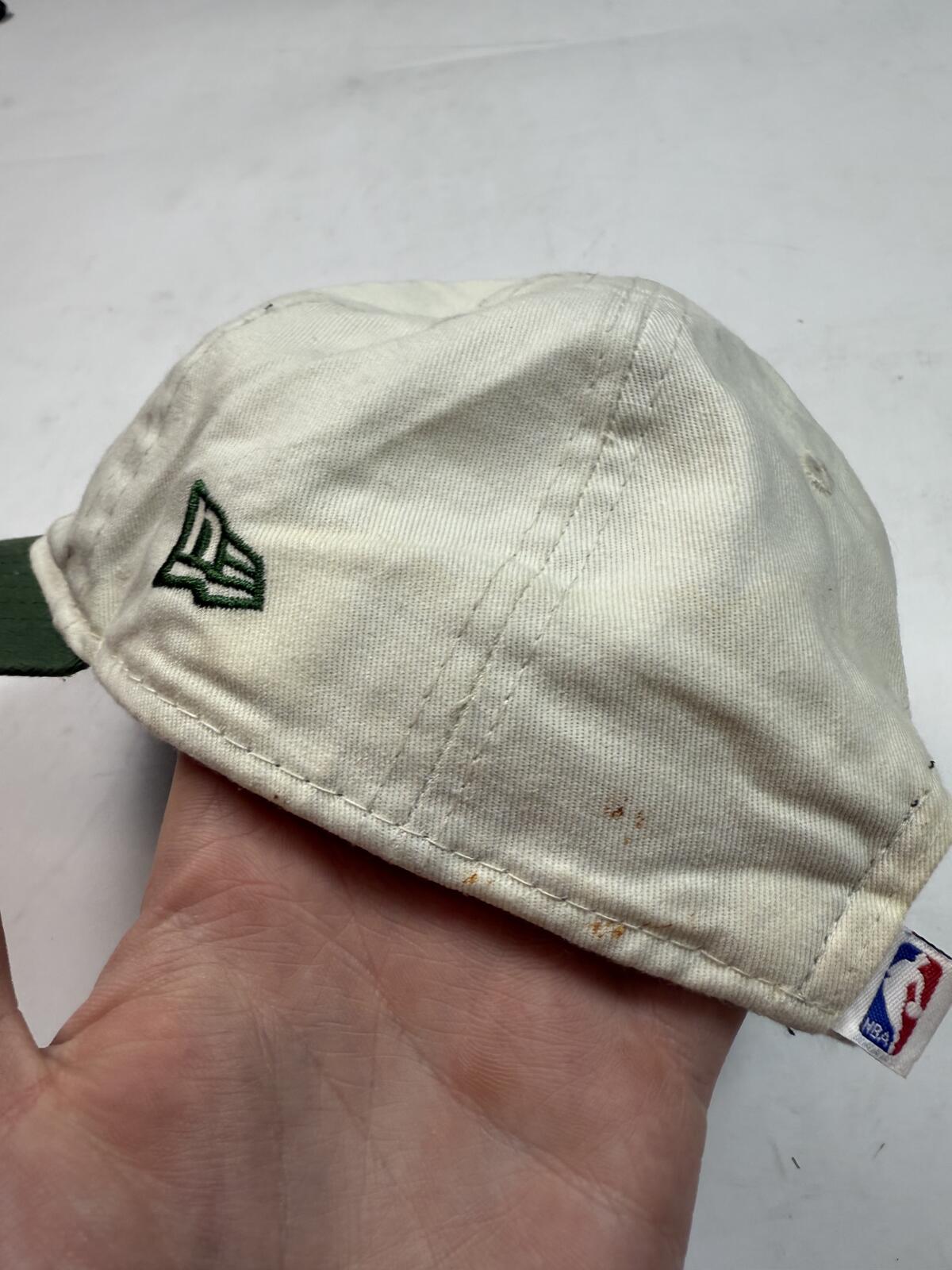 Vintage Milwaukee Bucks NBA new era cap (OS)