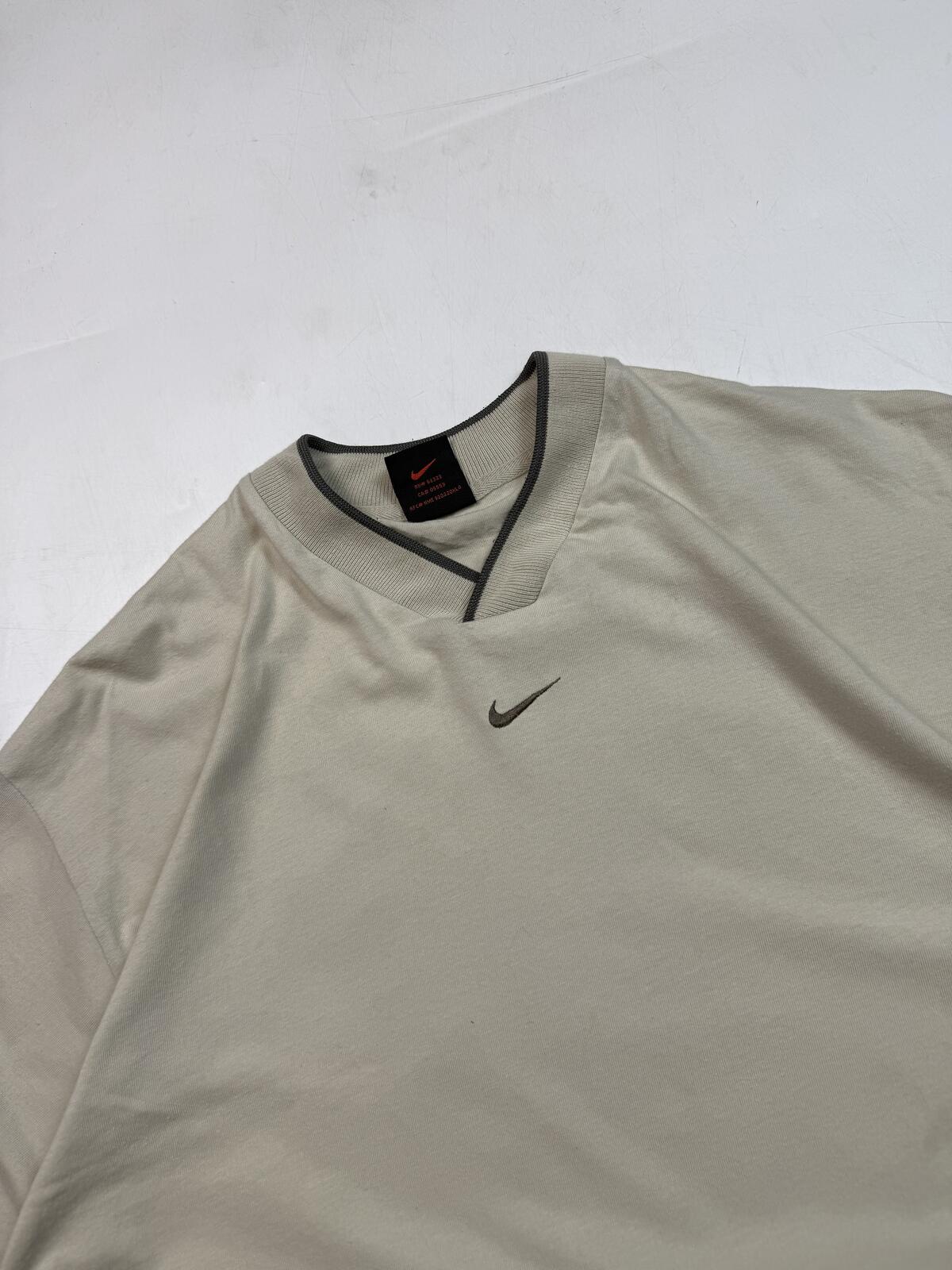 Vintage 90s Nike centre swoosh tee (L)