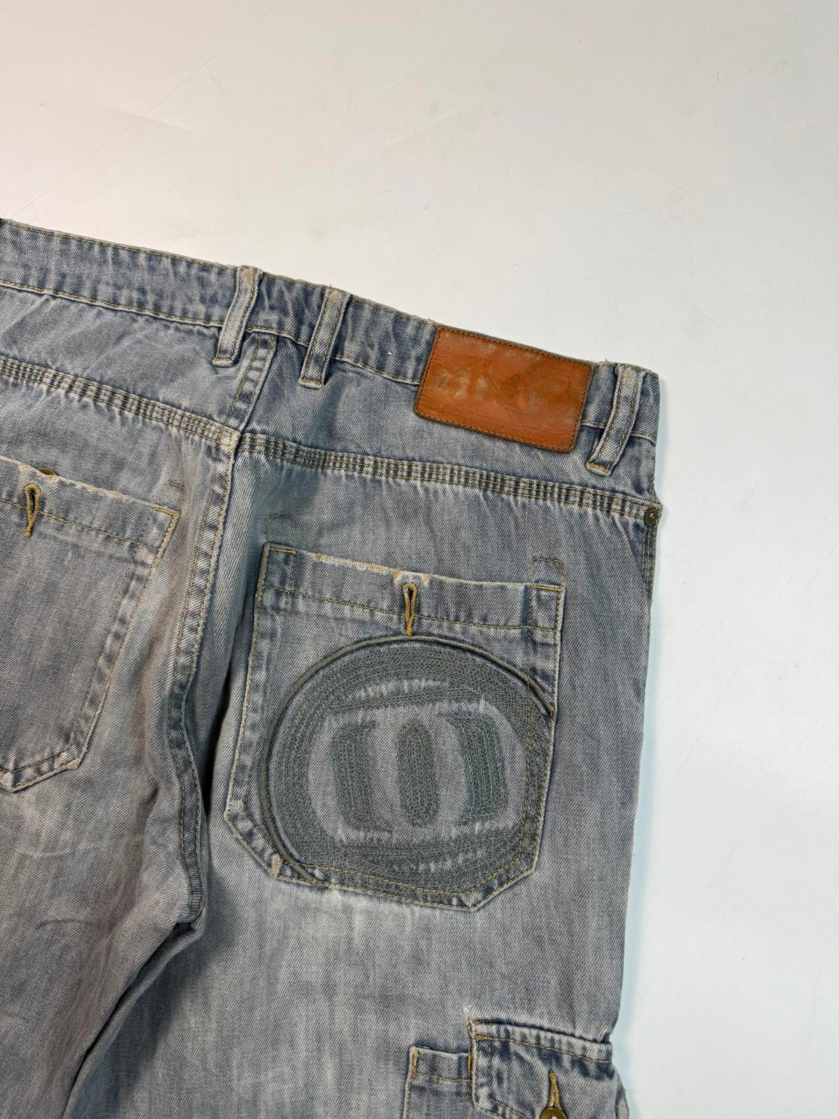 Vintage Y2K Animal baggy hip hop Jeans (W32)