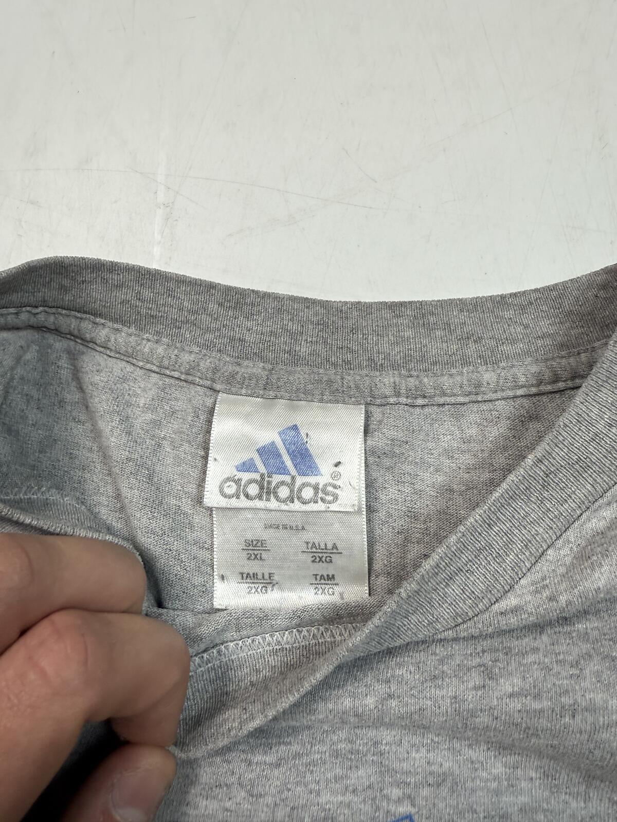 Vintage 90s adidas centre logo tee (XXL)