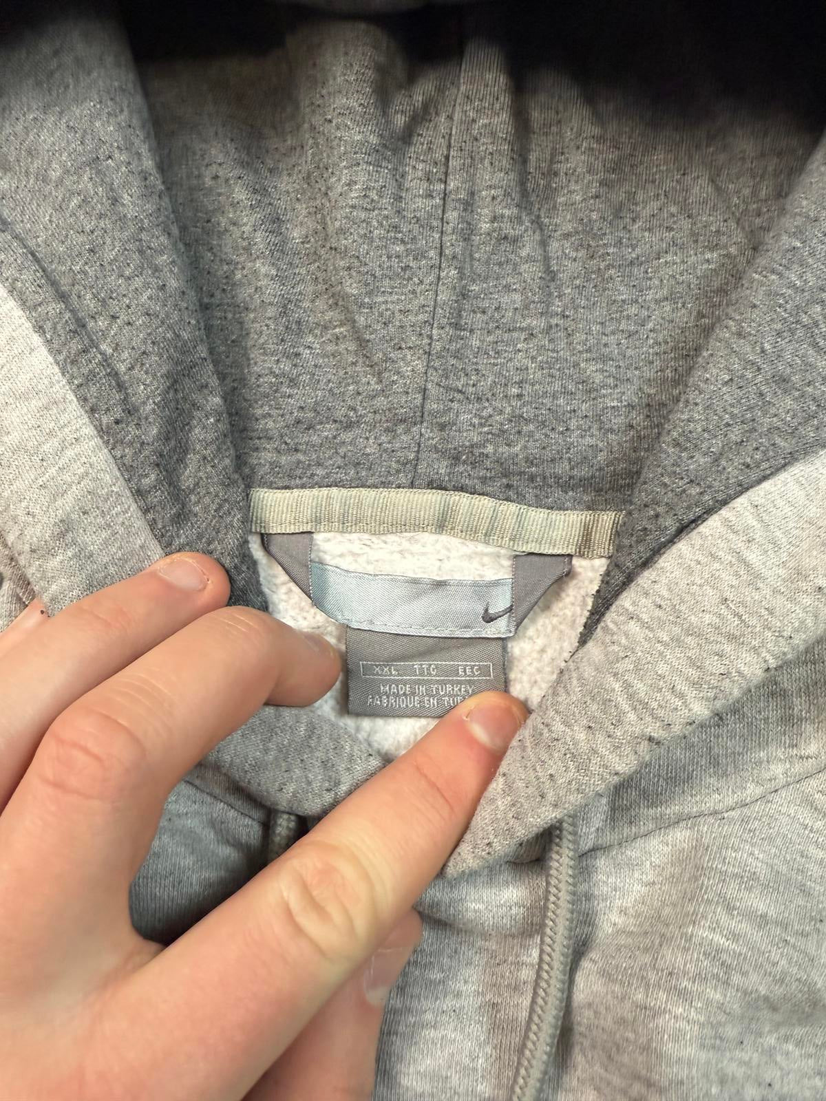 Vintage Nike mini swoosh hoodie (XXL)
