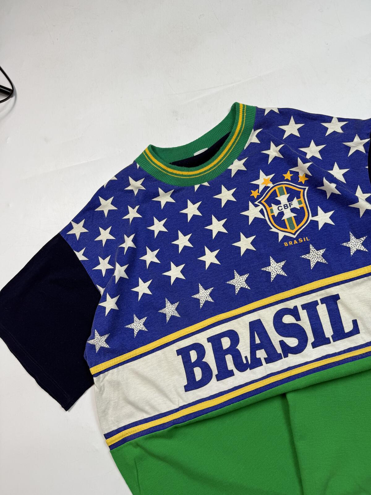 Vintage Brazil football all over graphic tee (L)