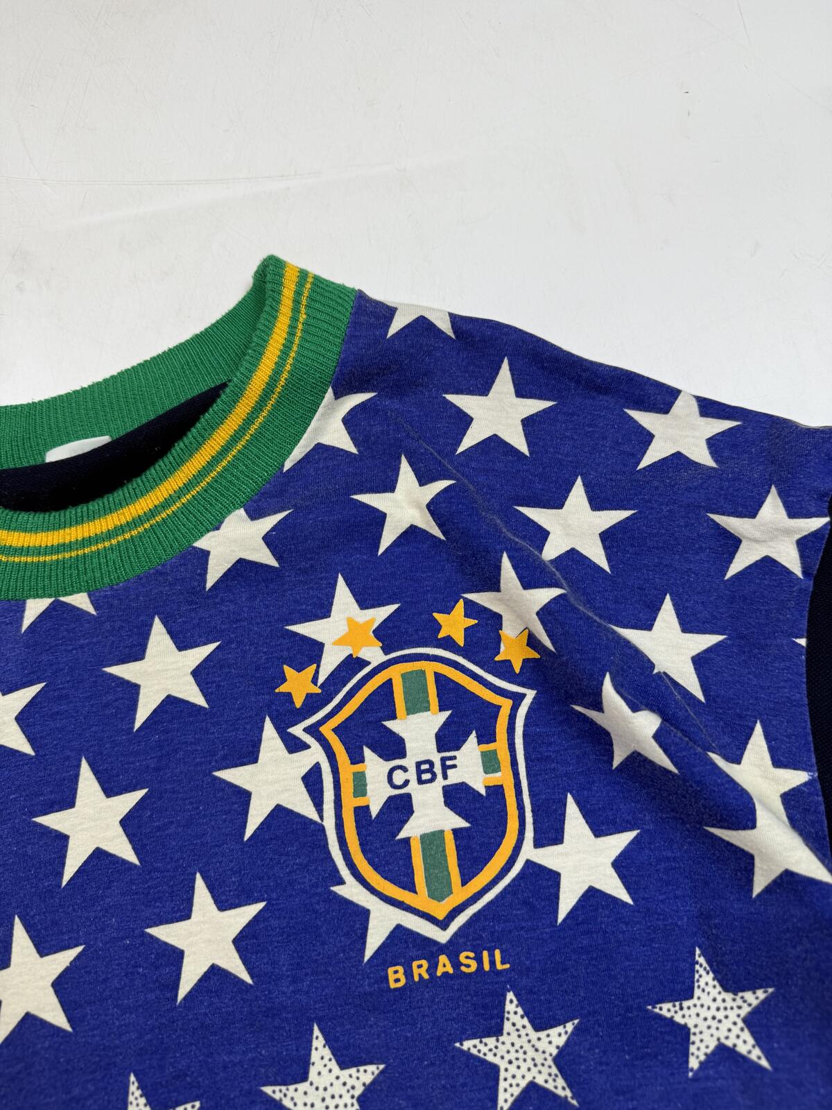 Vintage Brazil football all over graphic tee (L)