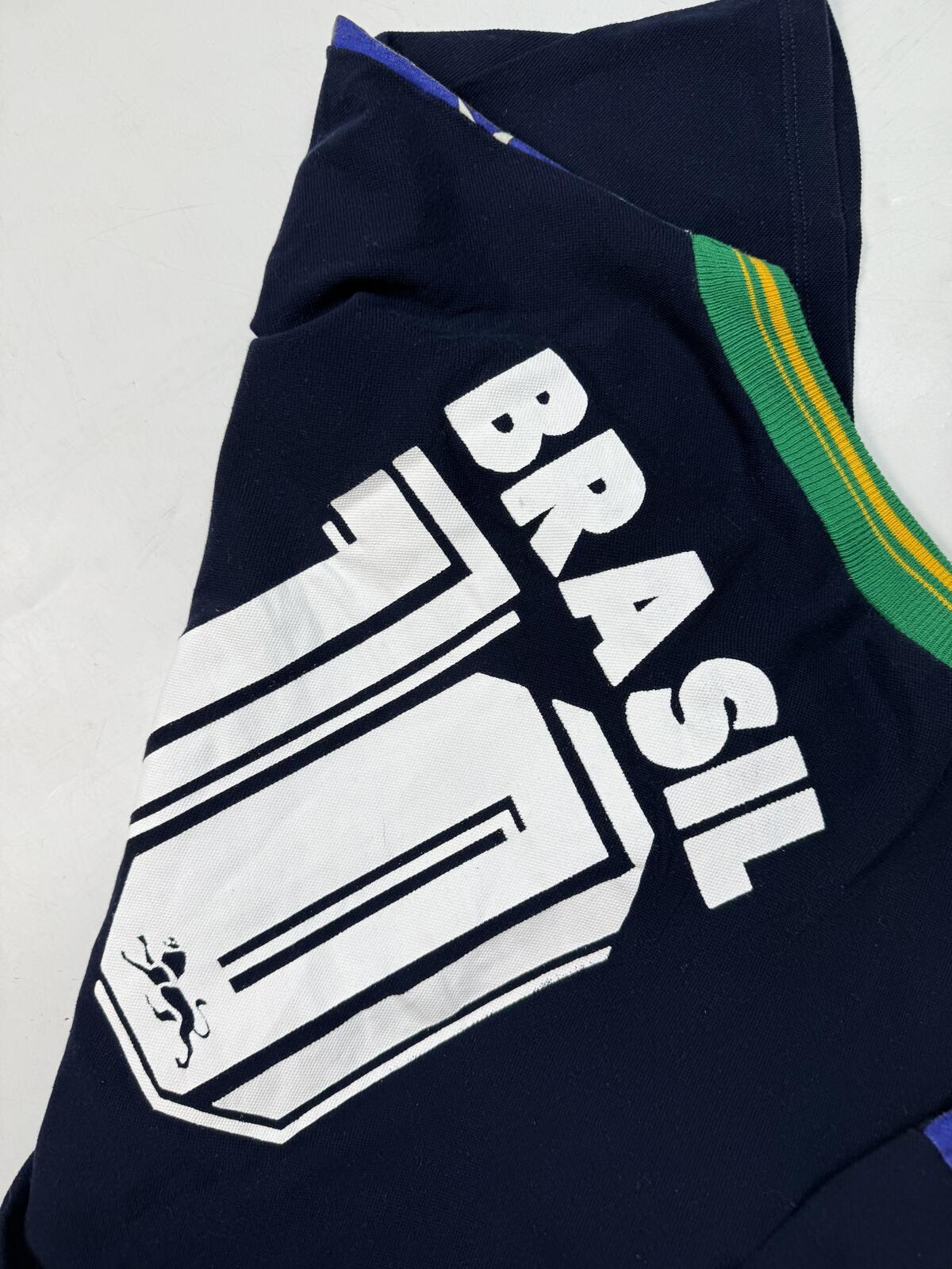 Vintage Brazil football all over graphic tee (L)