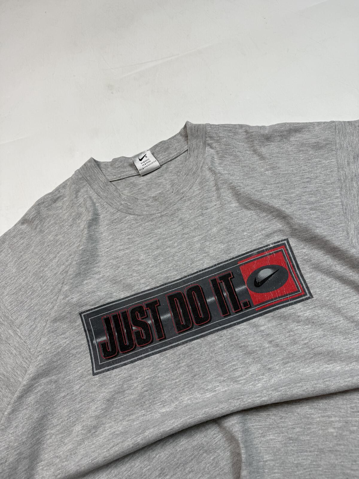 Vintage 90s Nike just do it graphic tee (L)