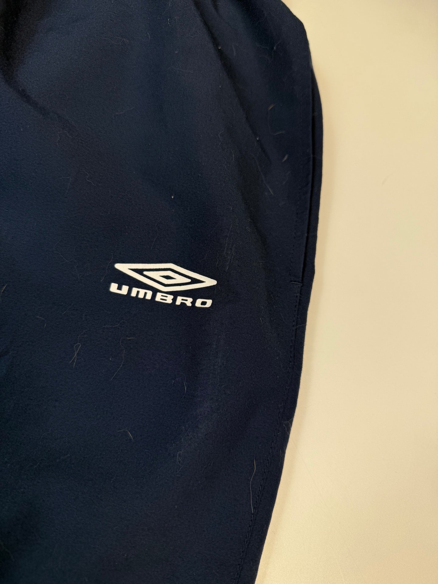Vintage Umbro baggy track pants (L)