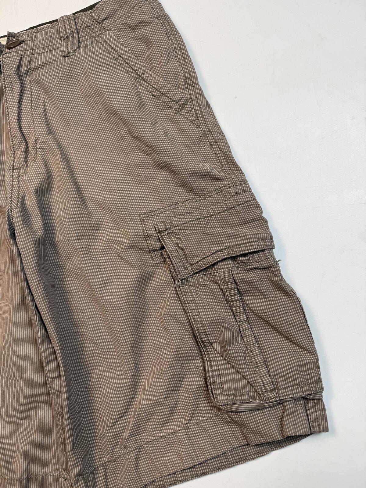 Abercrombie & Fitch pinstripe baggy cargo shorts (W30)