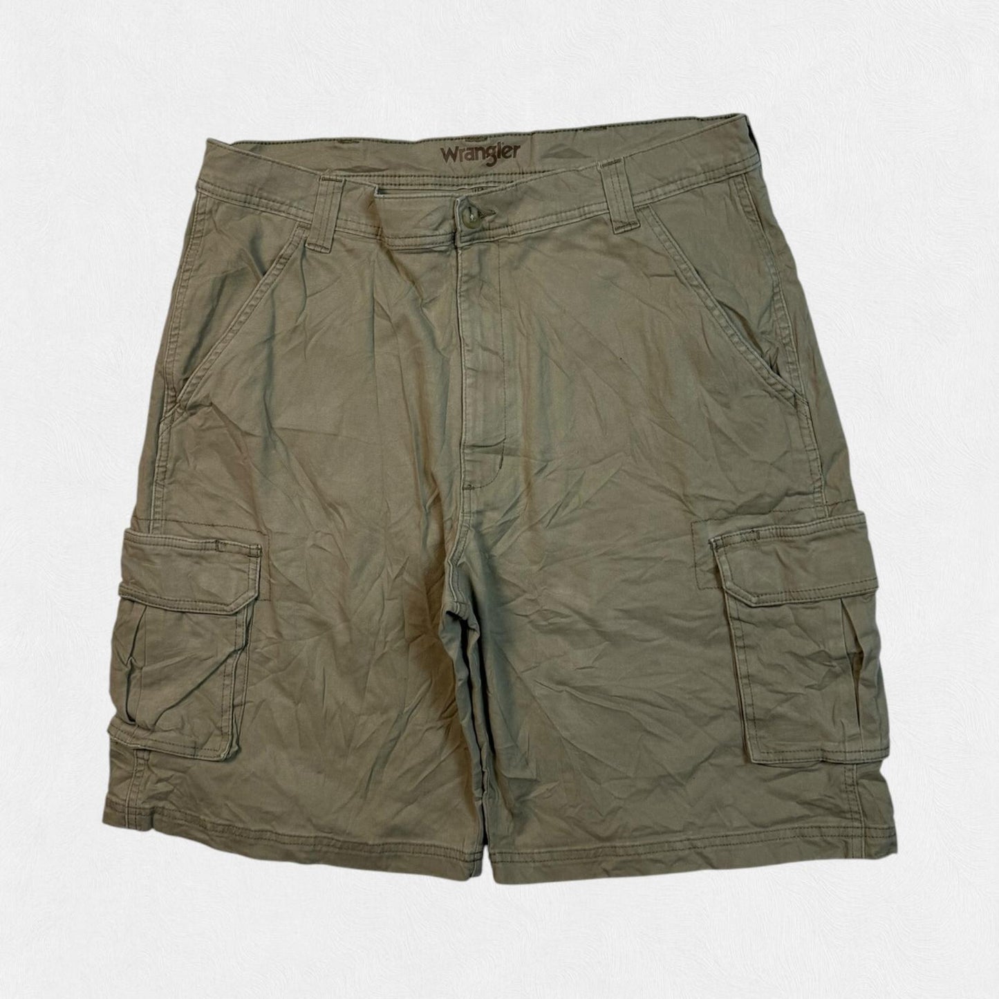 Wrangler baggy cargo shorts (W36)