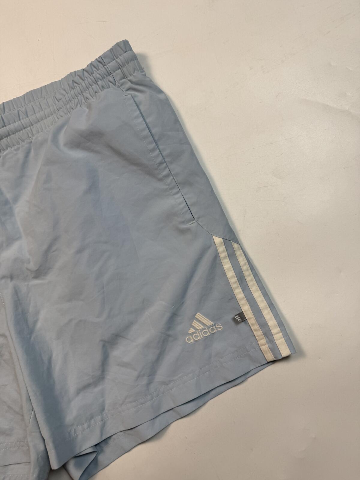 Vintage adidas side stripe sport shorts (M)