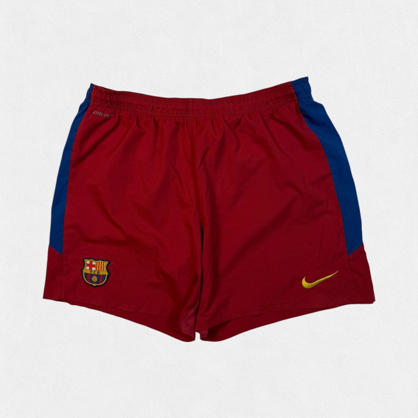Barcelona 2010/11 Nike football shorts (L)
