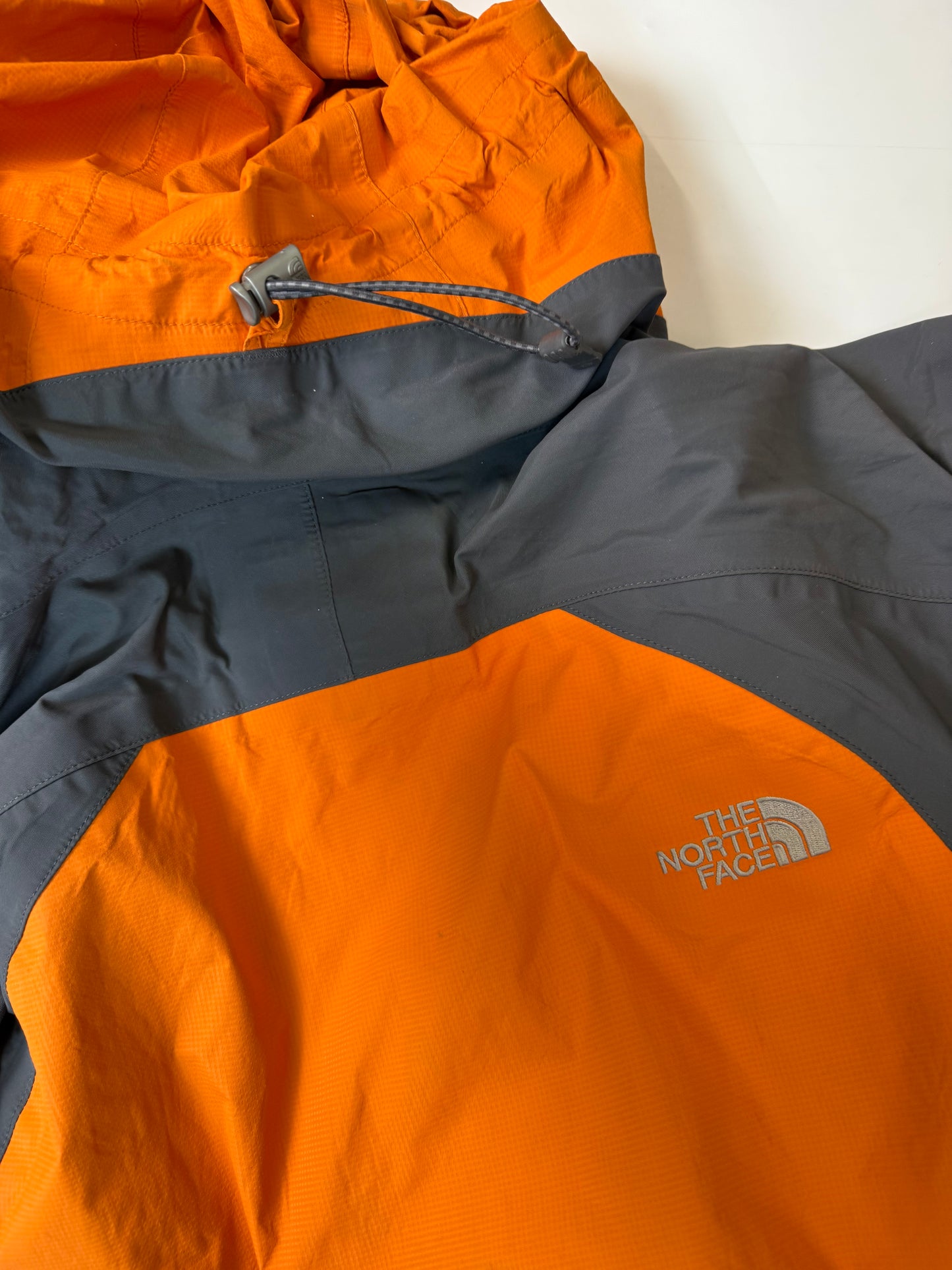 The North Face Hyvent waterproof jacket (L)