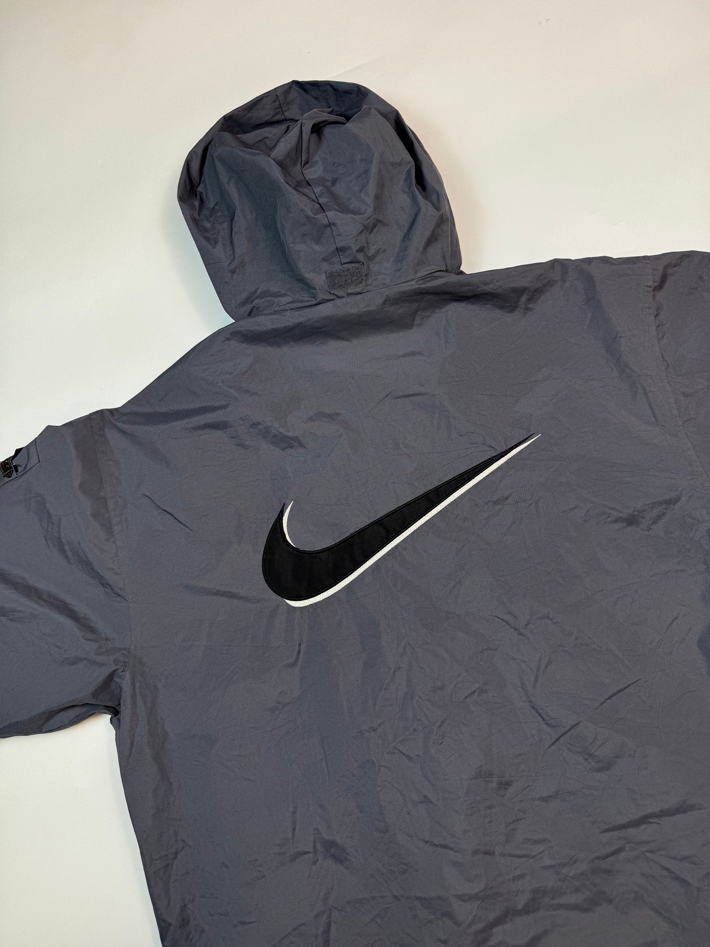 Vintage 90s Nike big swoosh rain jacket (L)