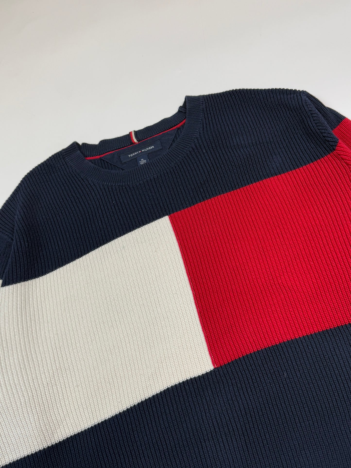 Tommy Hilfiger flag logo knit sweater (XL)