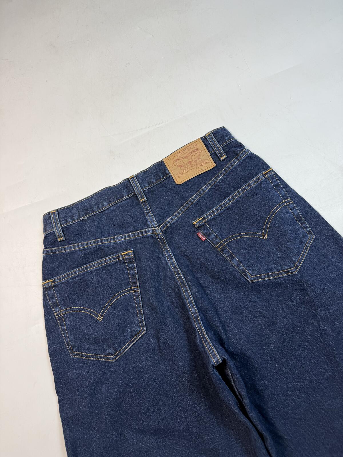 Levi's baggy denim shorts jorts (W30)