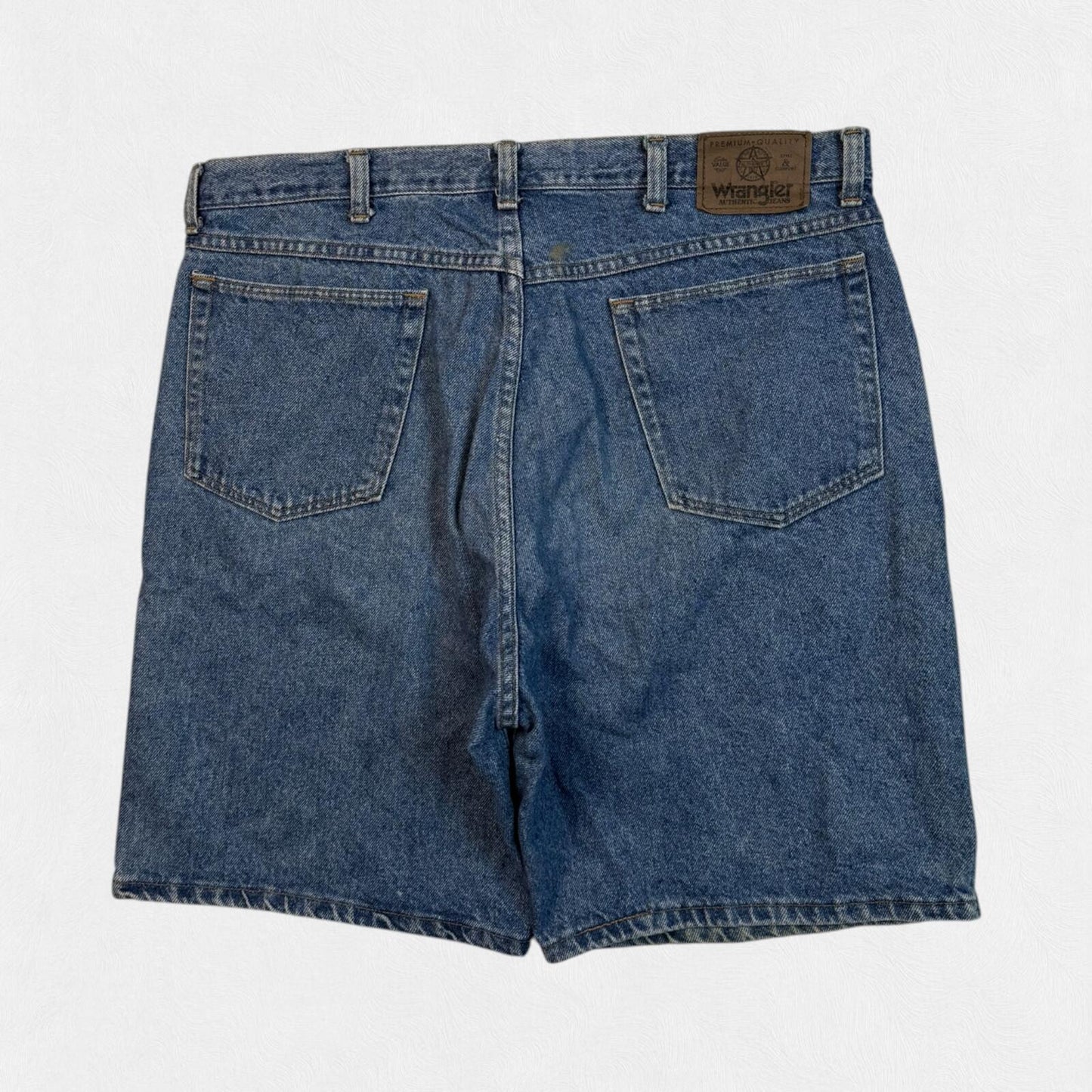 Vintage Y2K Wrangler baggy denim shorts jorts (W38)