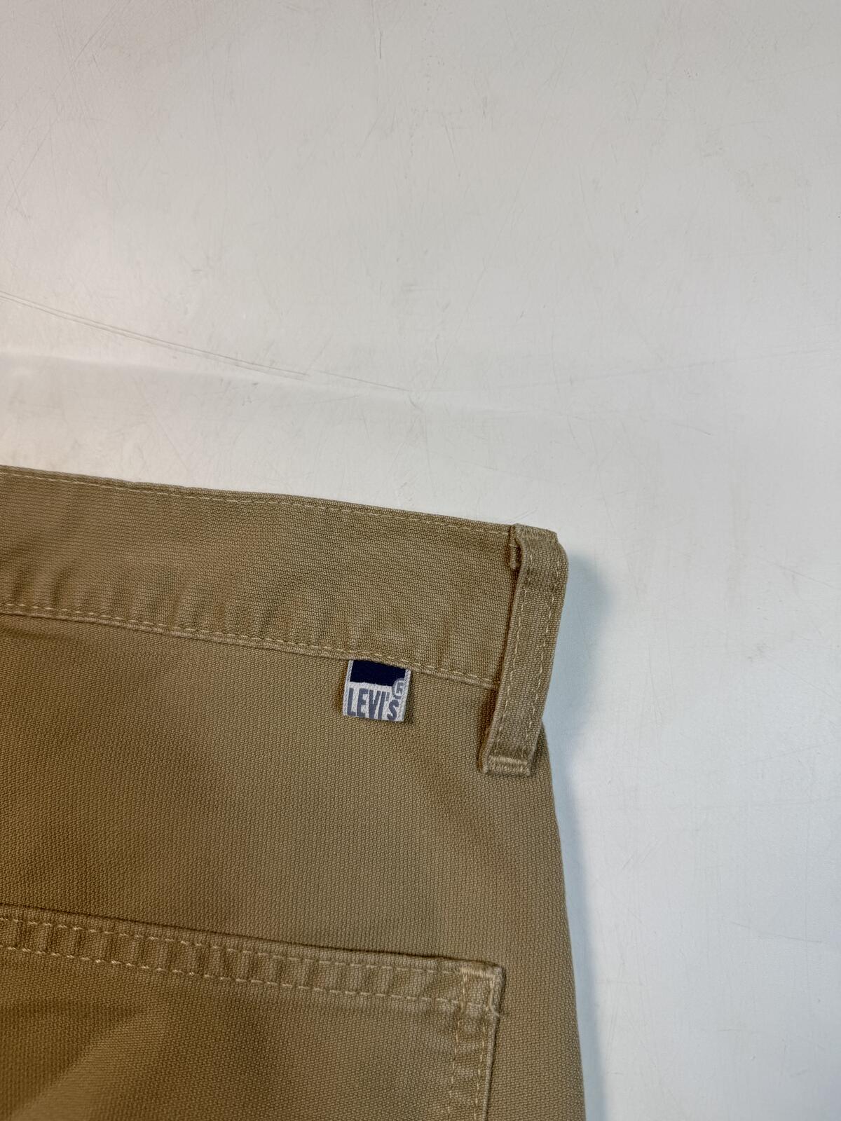 Levi's Strauss & co baggy cargo shorts (W34)