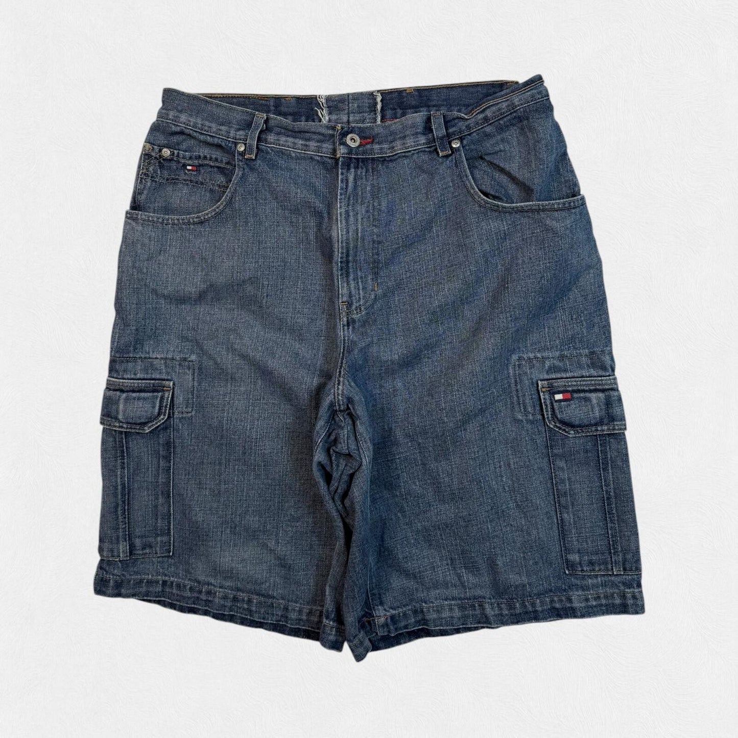 Vintage Tommy Hilfiger baggy cargo jorts (W36)