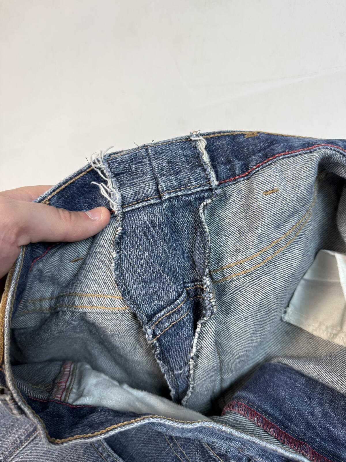 Vintage Tommy Hilfiger baggy cargo jorts (W36)