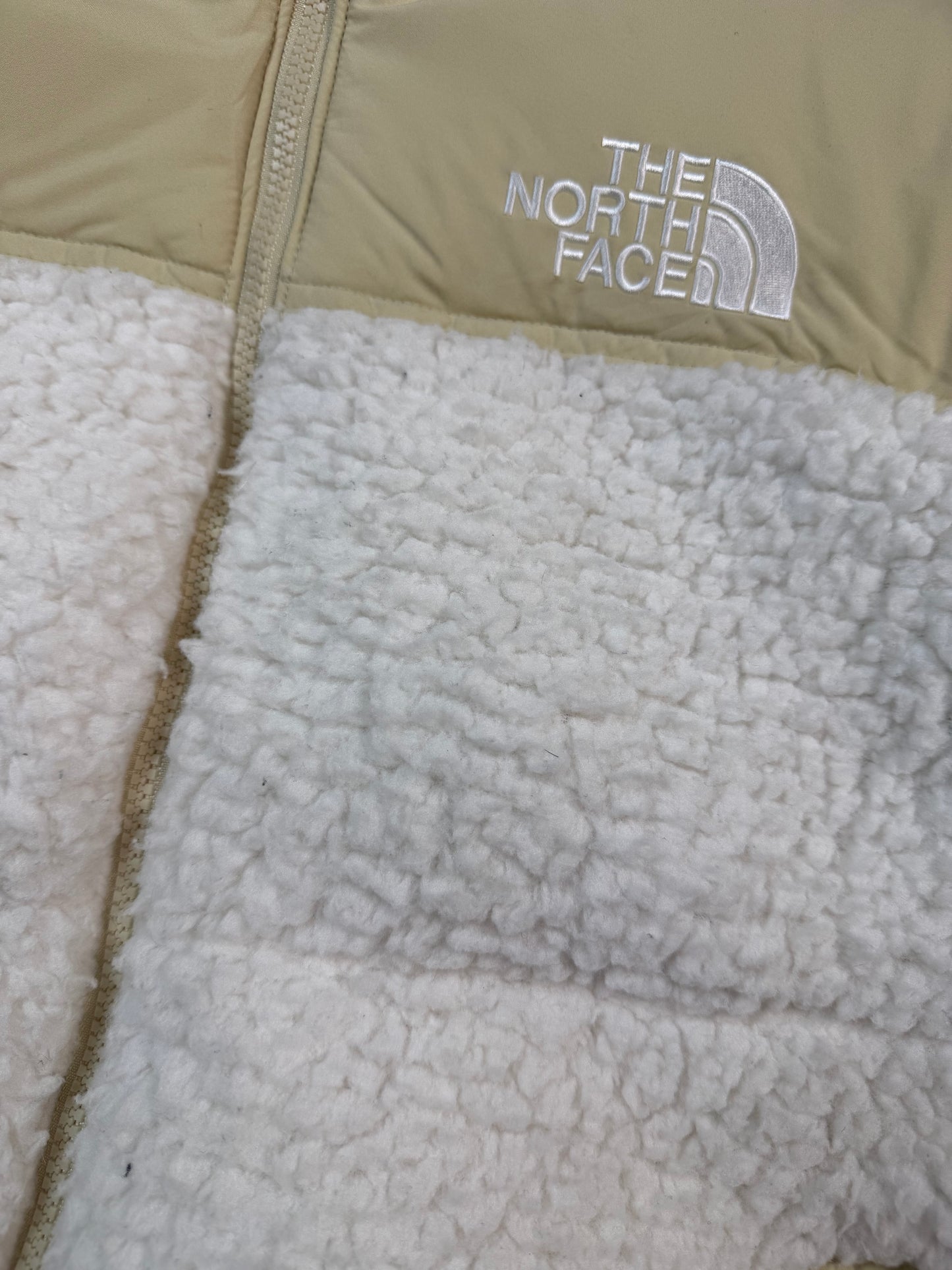 The North face sherpa nuptse puffer jacket (M)