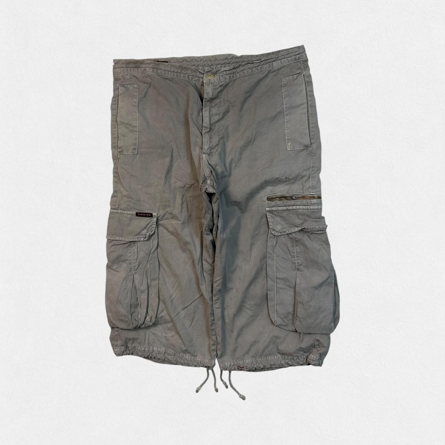 Vintage 90s Marlboro classics baggy cargo shorts (W33)