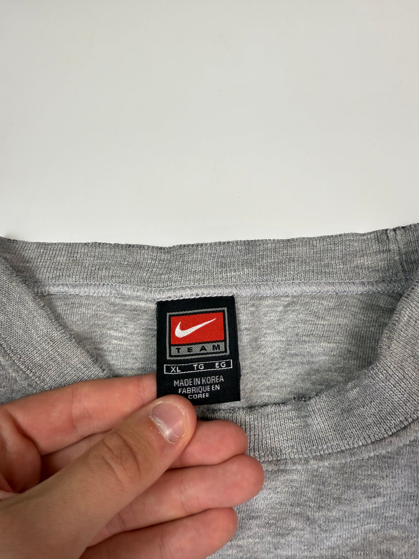 Vintage 90s Nike mini swoosh sweatshirt (XL)