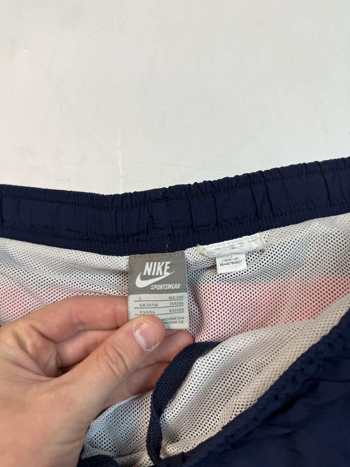 Vintage Nike mini swoosh baggy sport shorts (L)