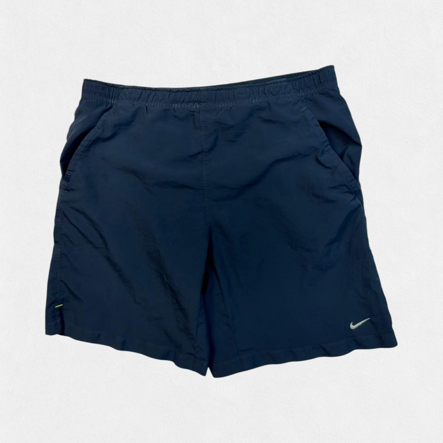 Vintage Nike baggy sport shorts (L)