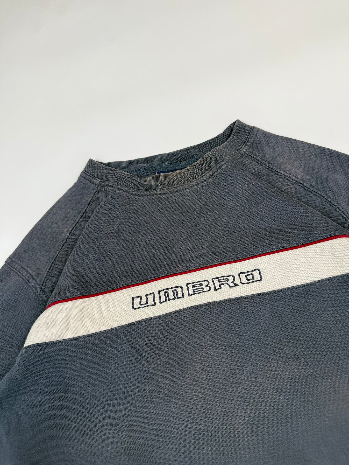 Vintage Umbro spell out sweatshirt (S)