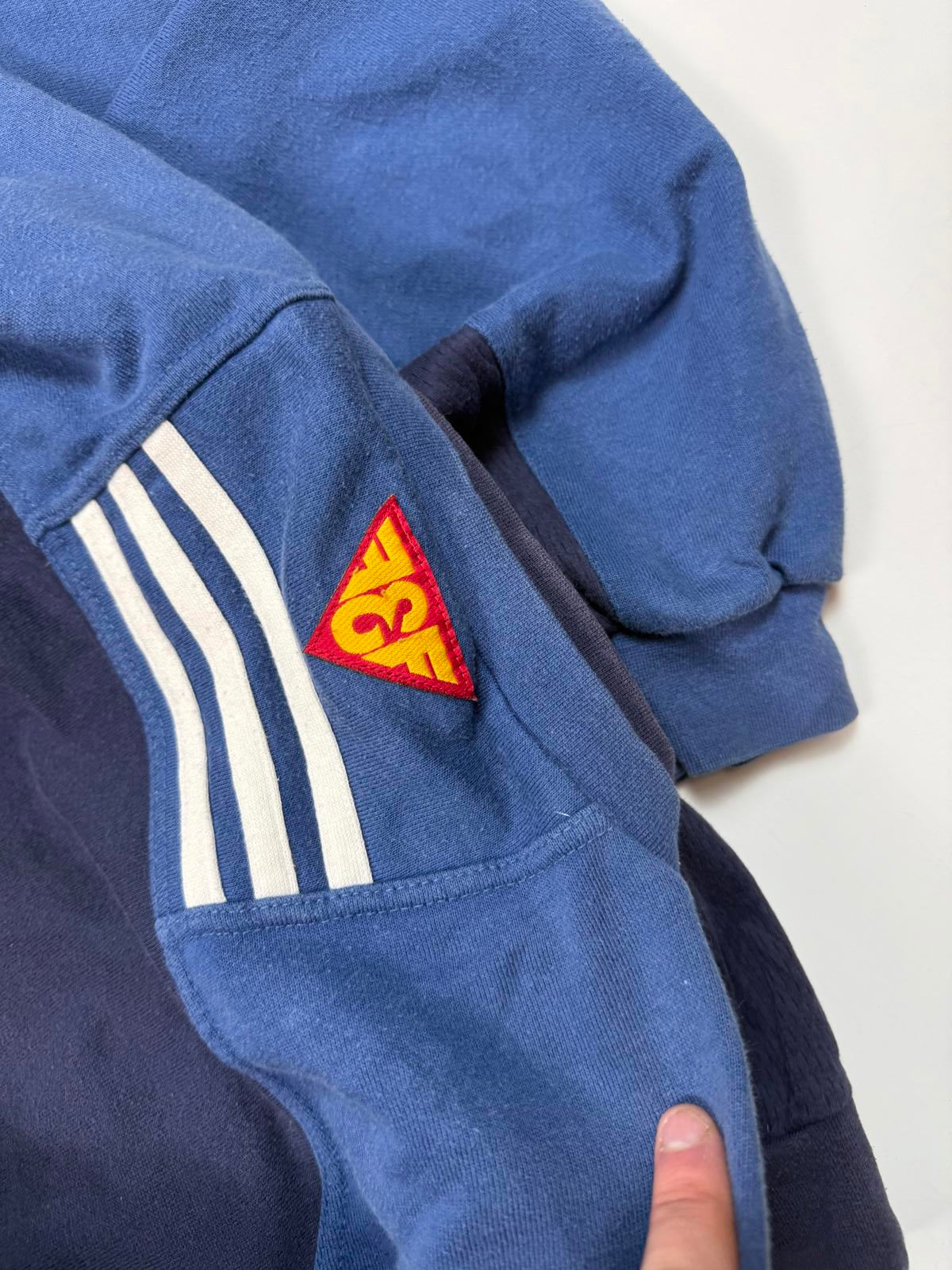 Vintage Spain 1998-00 Adidas football sweatshirt (L)