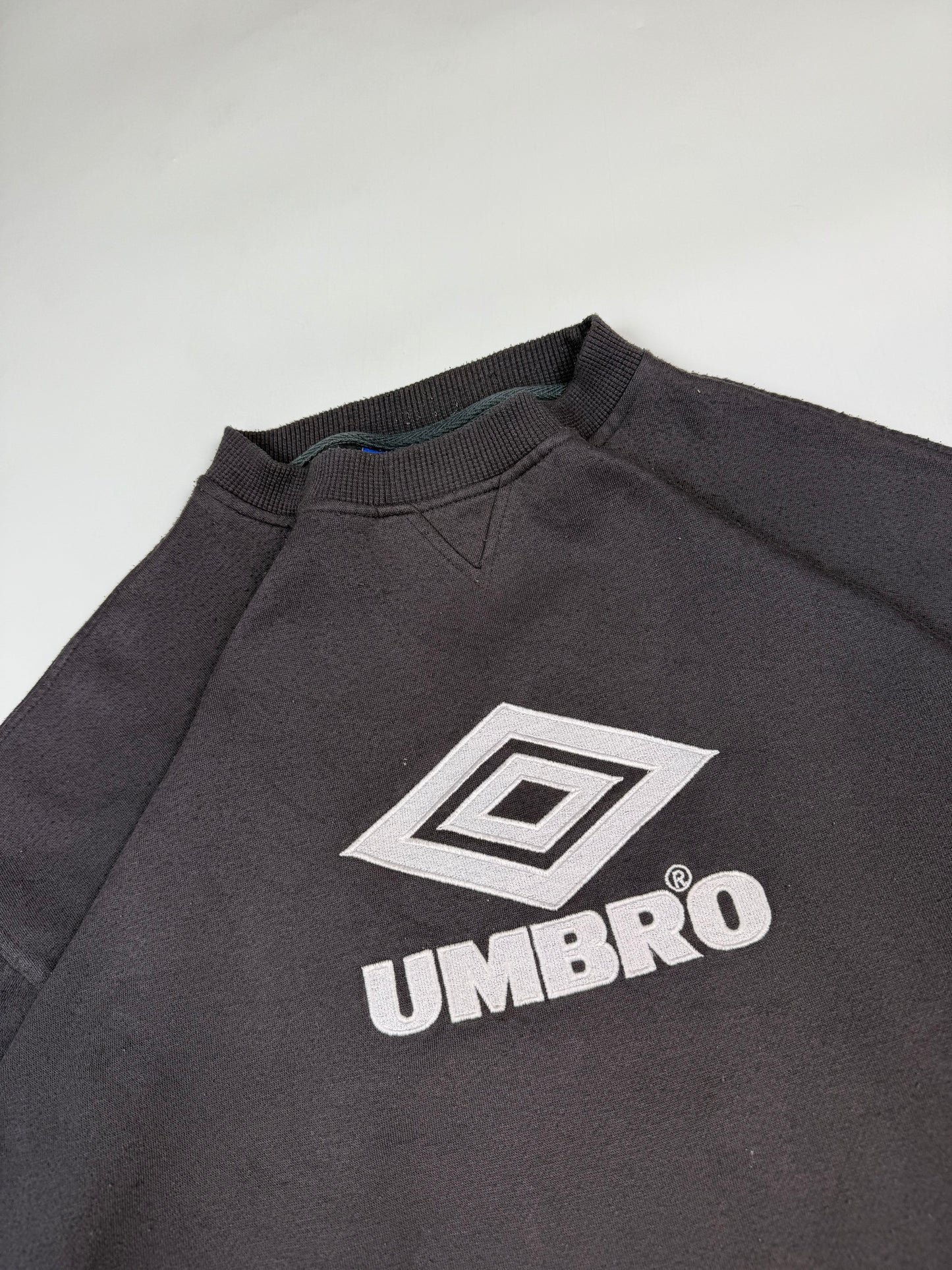 Vintage 90s Umbro centre logo sweatshirt (XL)
