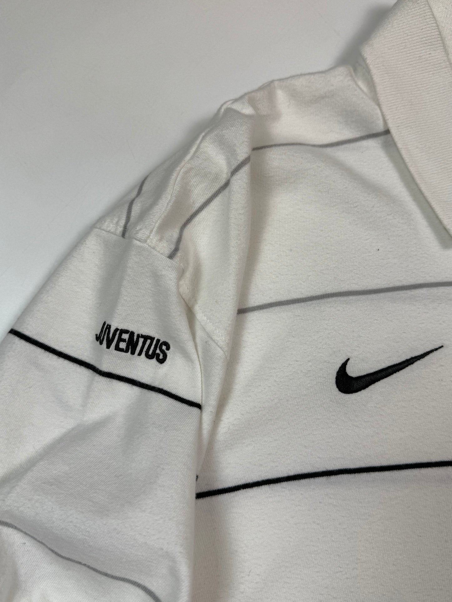 Vintage Juventus 2008/09 Nike striped polo shirt (XL)