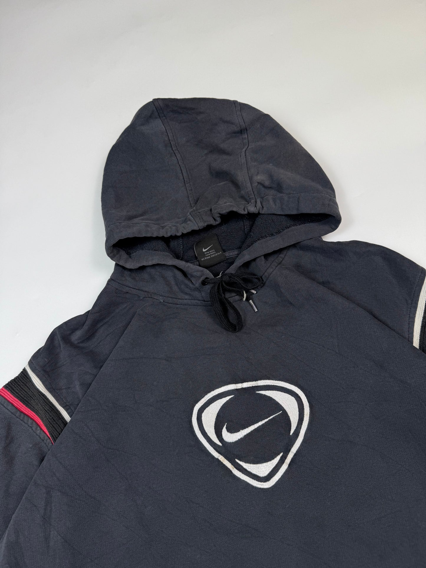 Vintage Nike shield centre logo hoodie (M)