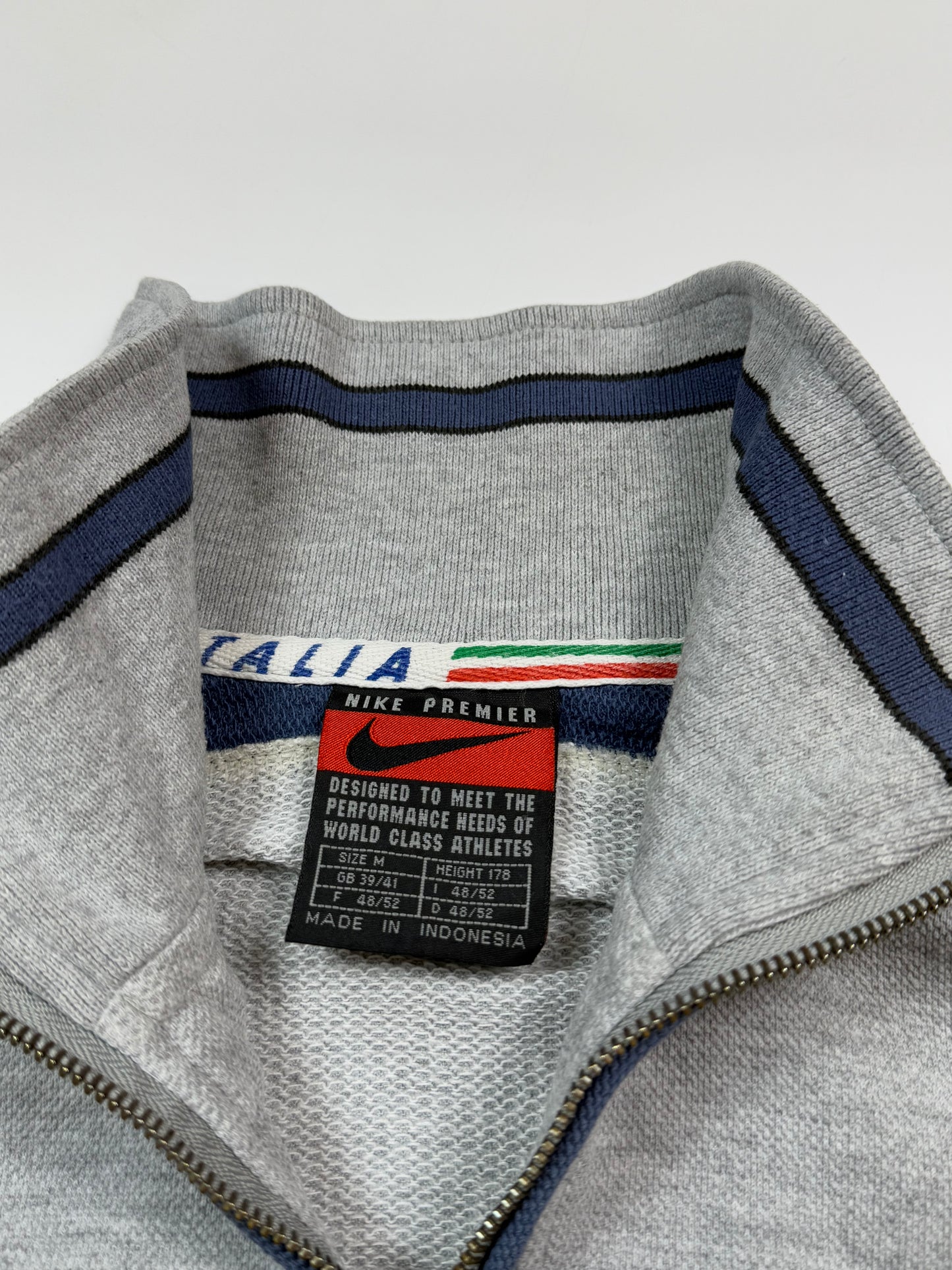 Vintage 90s Italy Nike spell out quarter zip sweatshirt (M)