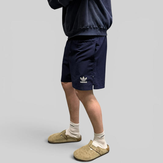 Vintage 90s adidas originals baggy sport shorts (S)