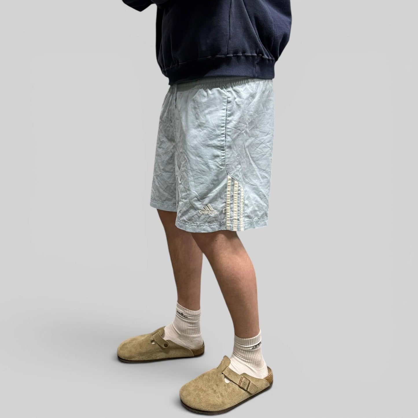 Vintage adidas side stripe sport shorts (M)