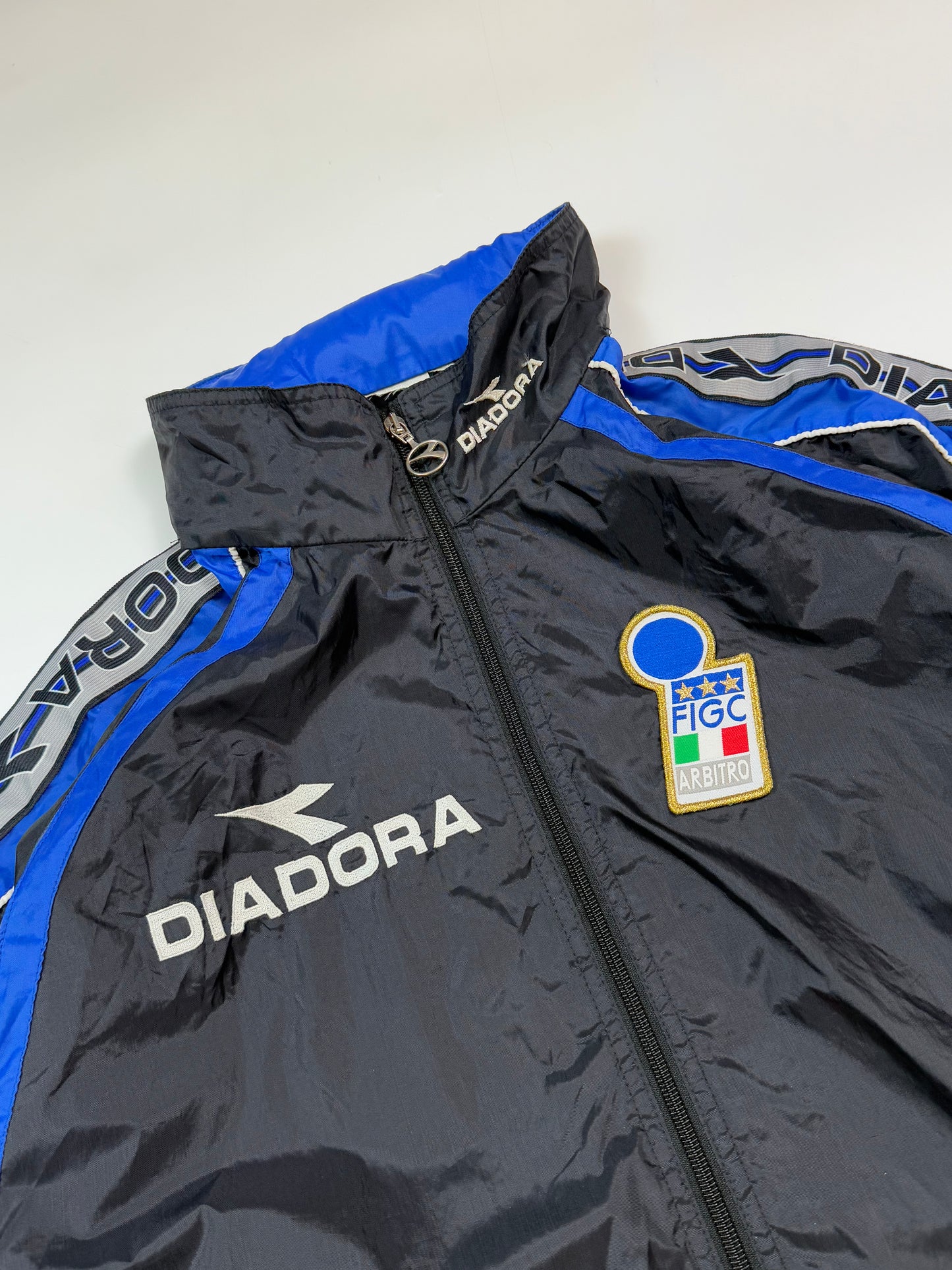 Vintage 90s Italy Diadora rain jacket (XL)