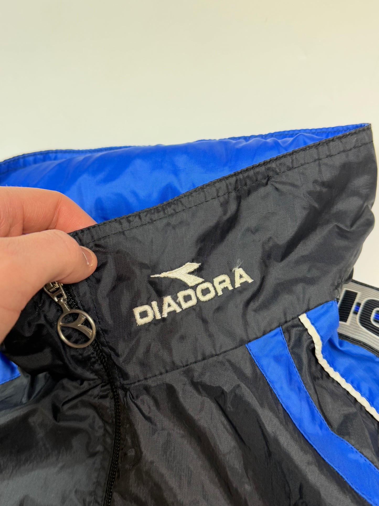 Vintage 90s Italy Diadora rain jacket (XL)