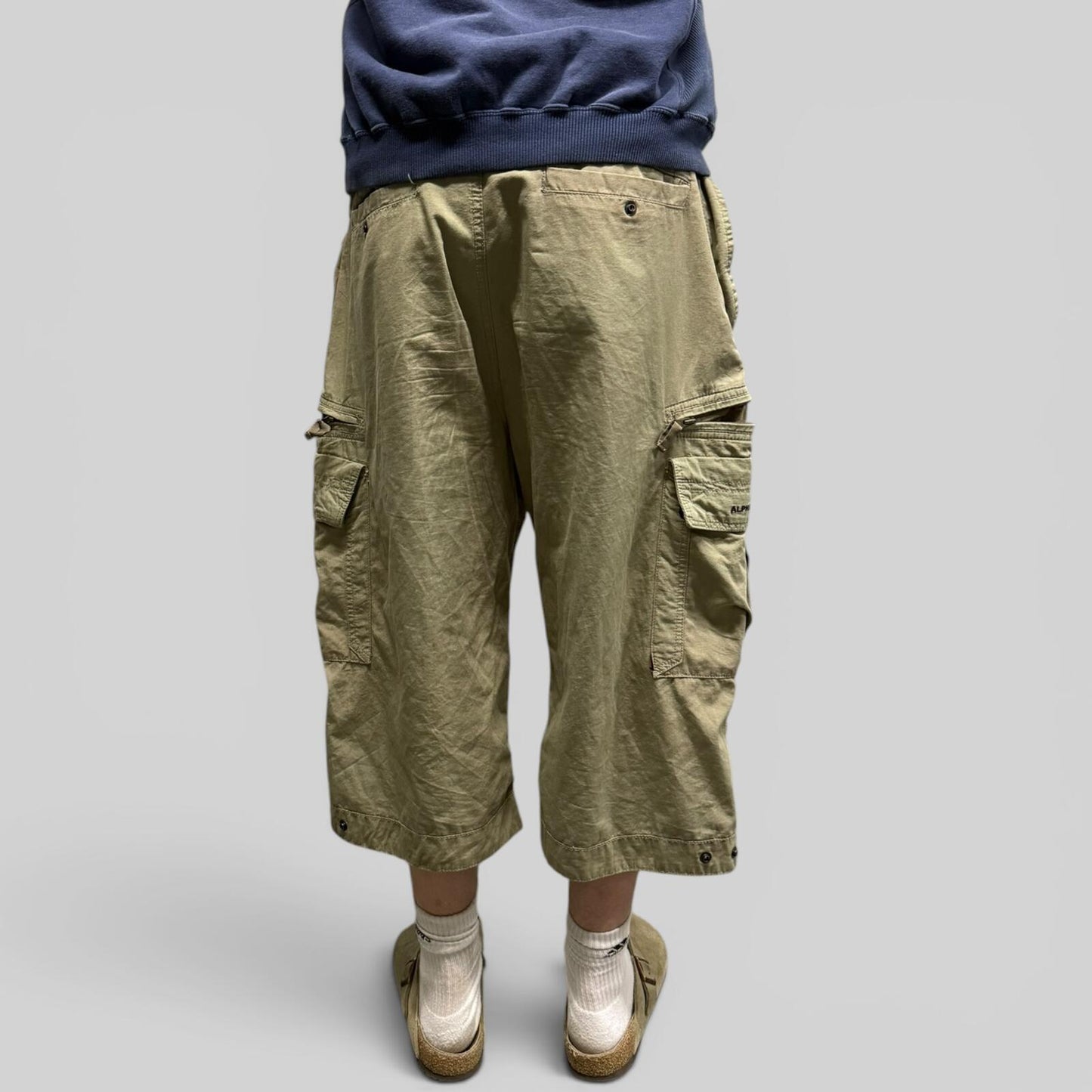 Vintage alpha industries technical baggy cargo shorts (W34)