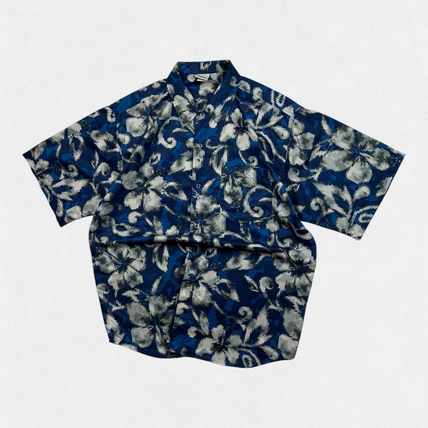 Vintage Y2K No fear abstract short sleeve shirt (L)