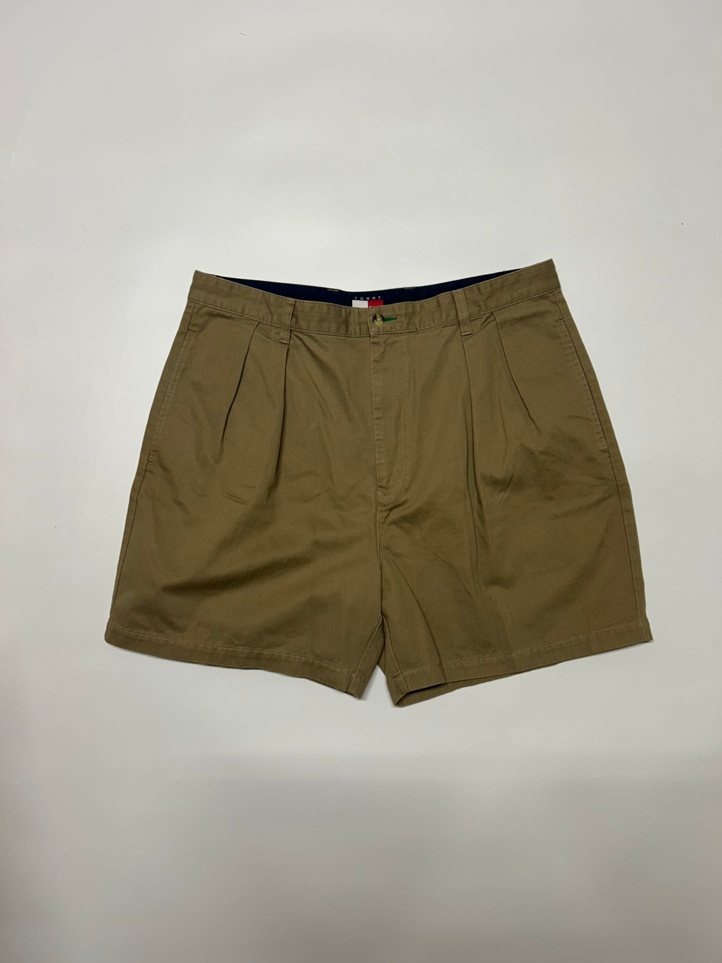 Vintage 90s Tommy hilfiger chino shorts (W38)