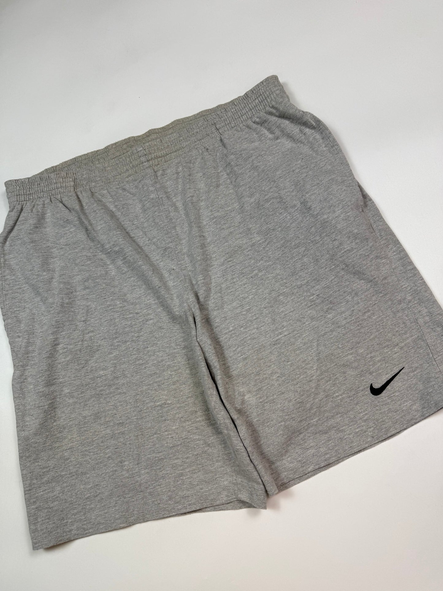 Vintage 90s Nike mini swoosh baggy sweat shorts (L)