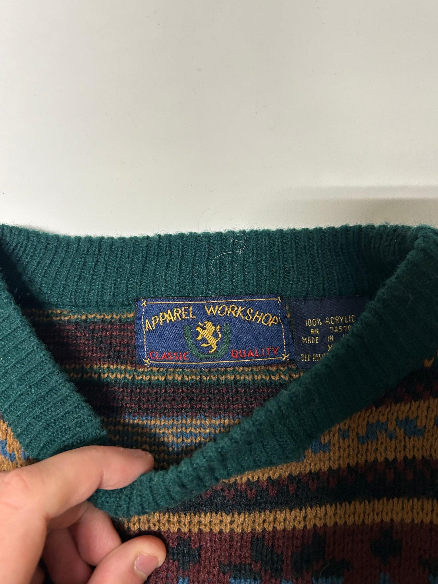 Vintage Abstract knit sweater (XL)