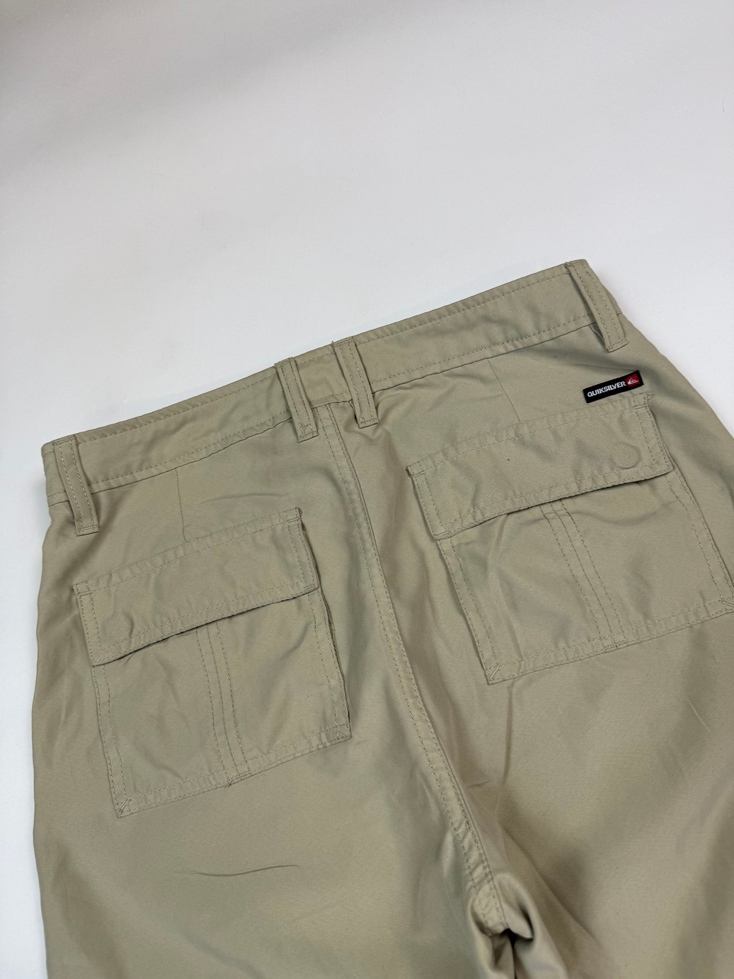 Vintage Quiksilver baggy cargo shorts (W28)