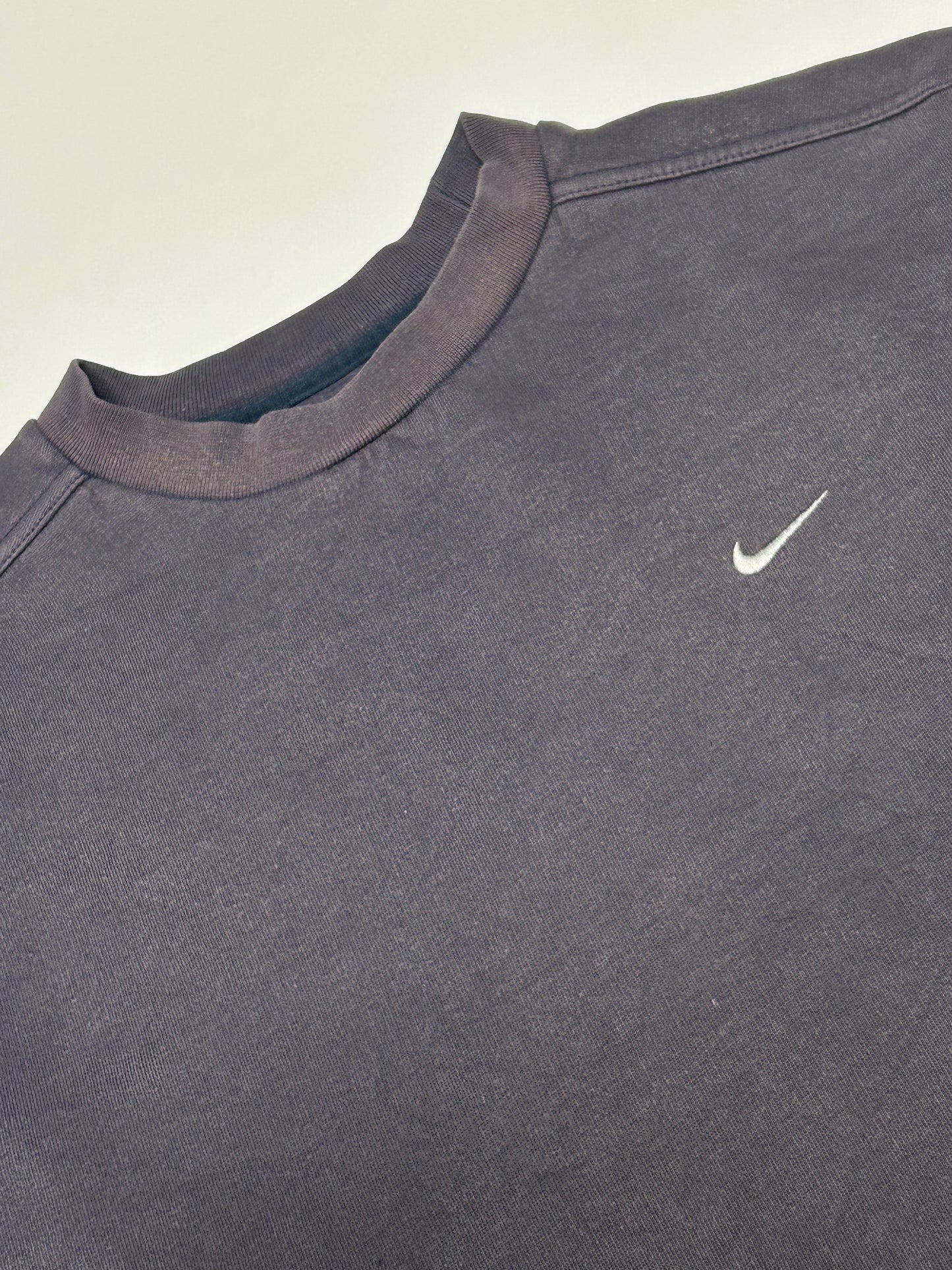 Vintage Nike mini swoosh sweatshirt (M)