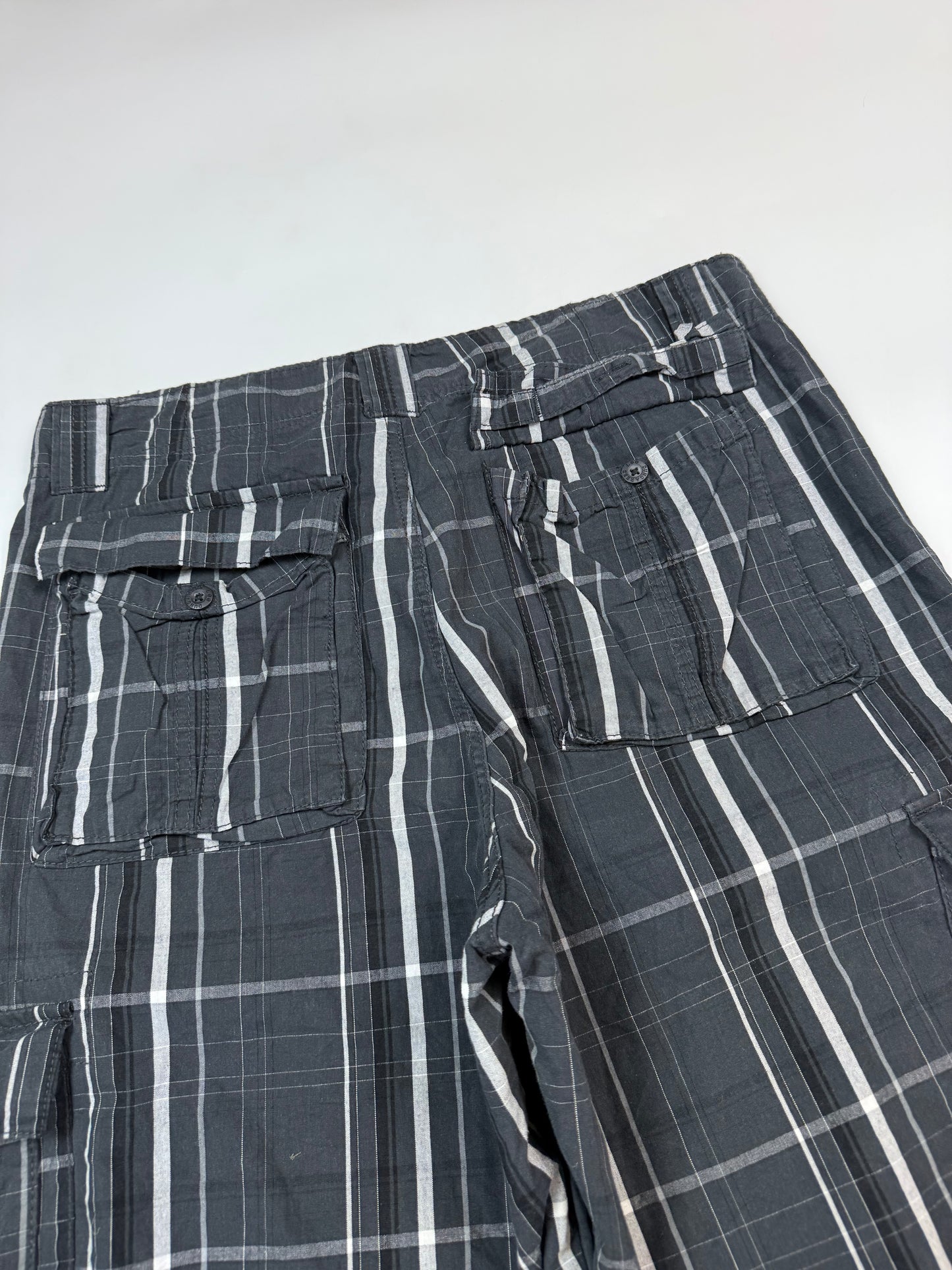 Vintage Lee dungarees baggy checkered cargo shorts (W36)