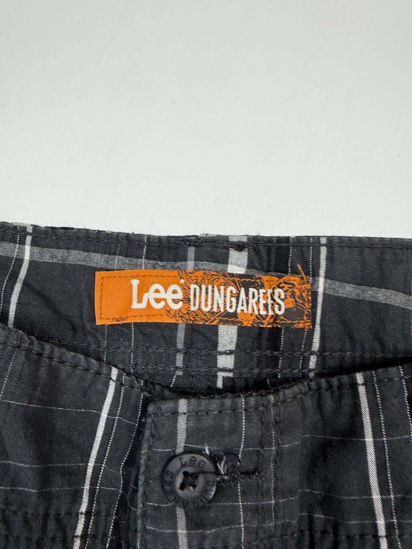 Vintage Lee dungarees baggy checkered cargo shorts (W36)