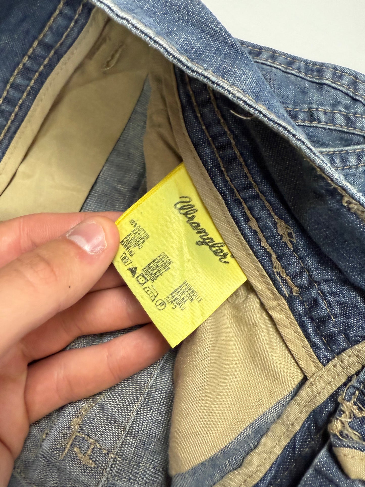 Vintage Wrangler baggy cargo jorts (W30)