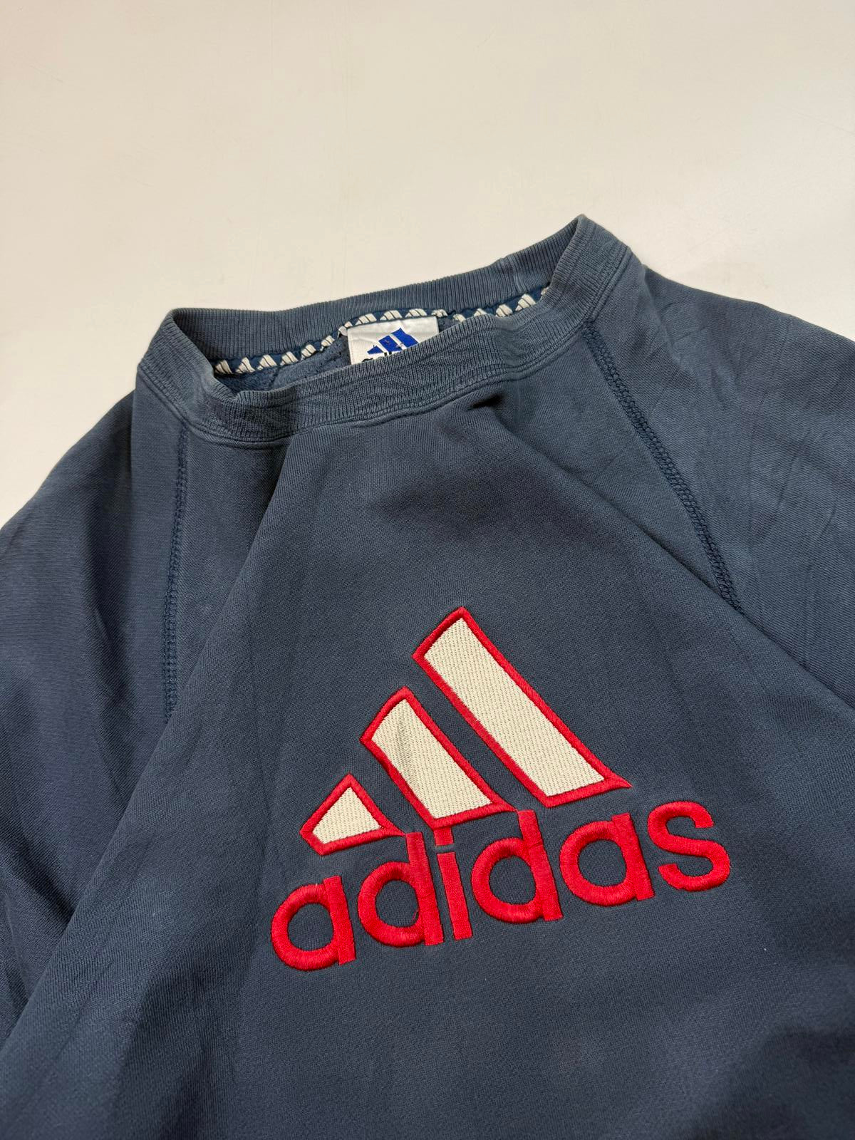 Vintage 90s Adidas centre logo sweatshirt (M)