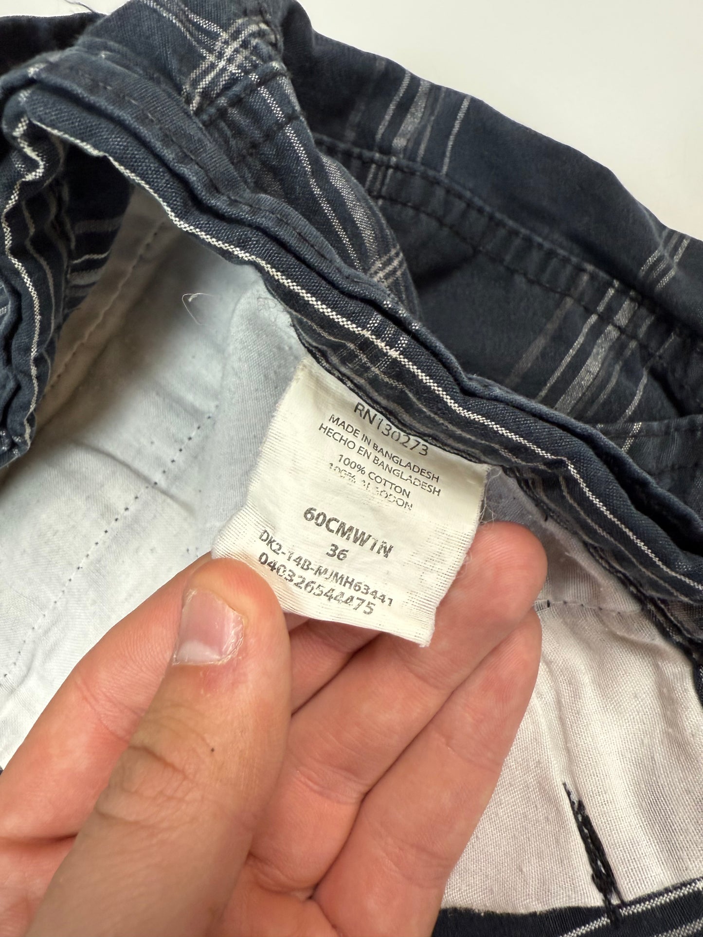 Vintage Wrangler baggy checkered cargo shorts (W36)