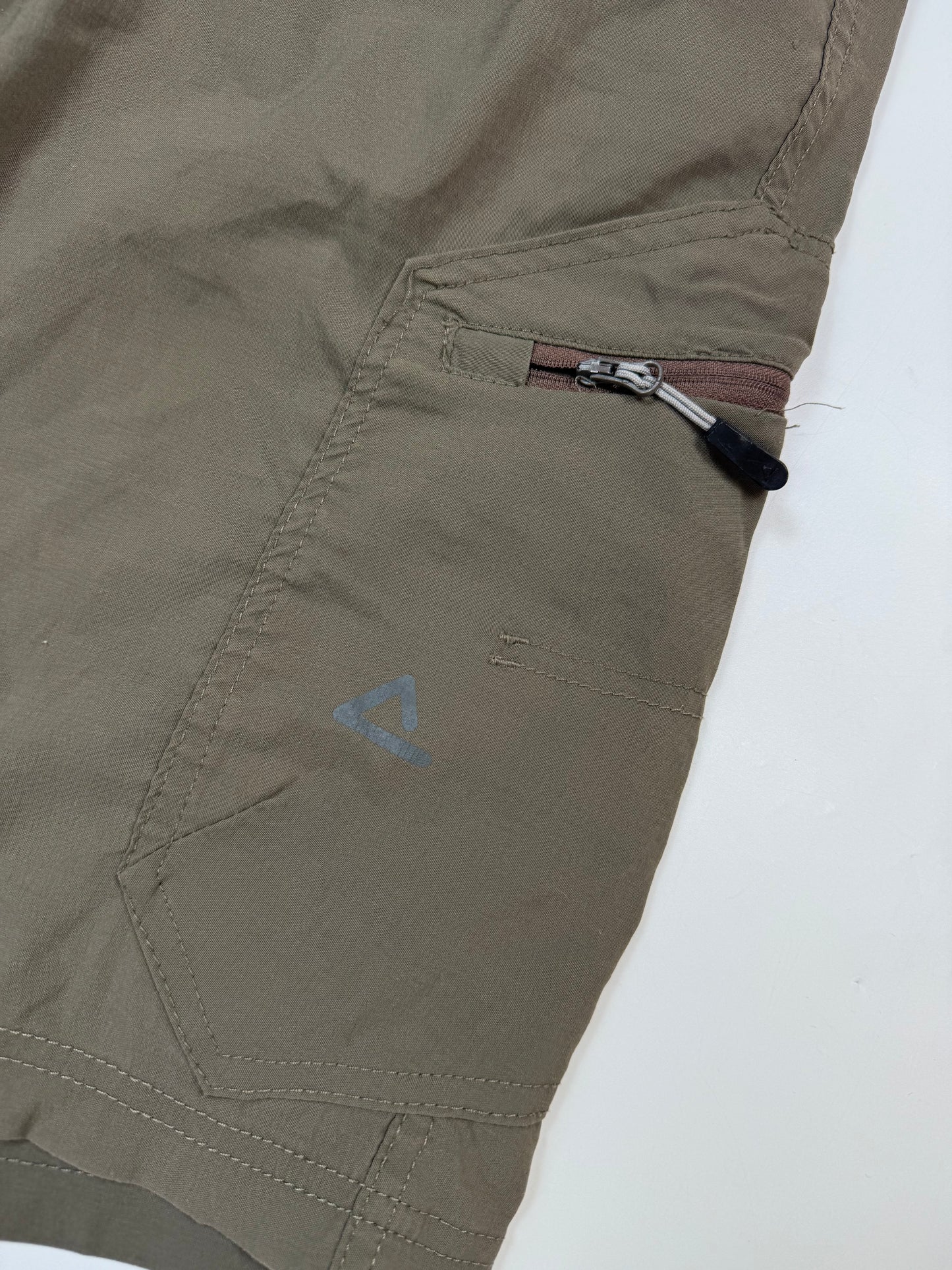 Technical baggy cargo shorts (W36)